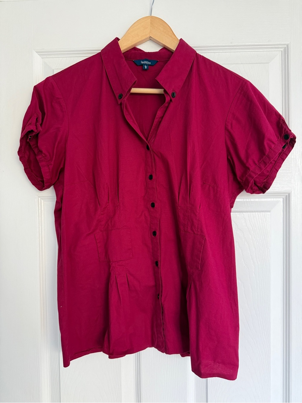 Reitmans Deep Fuchsia Button-Down Short Sleeve Shirt